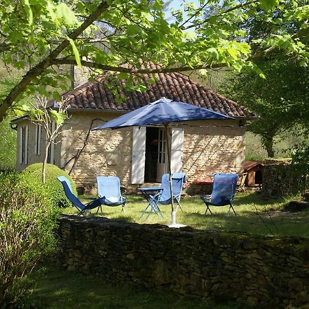 Cosy Holiday Home In Lantheuil With Garden Villefranche-du-Perigord ภายนอก รูปภาพ