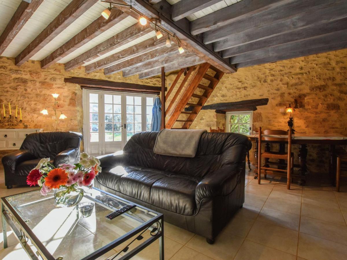 Cosy Holiday Home In Lantheuil With Garden Villefranche-du-Perigord ภายนอก รูปภาพ