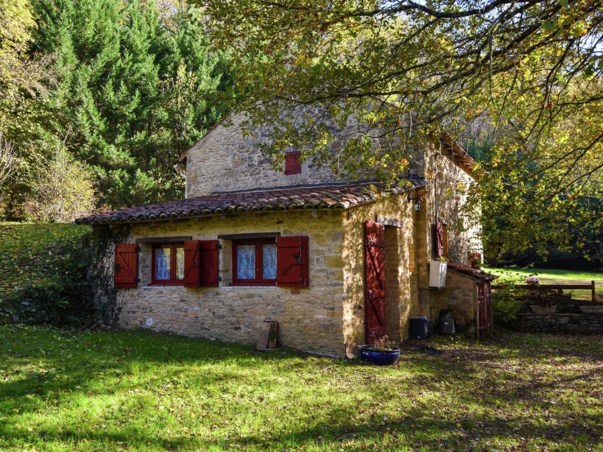 Cosy Holiday Home In Lantheuil With Garden Villefranche-du-Perigord ภายนอก รูปภาพ