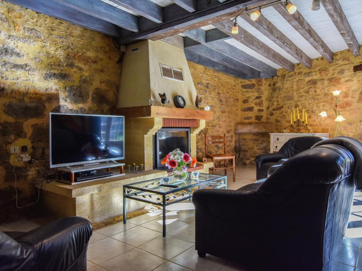 Cosy Holiday Home In Lantheuil With Garden Villefranche-du-Perigord ภายนอก รูปภาพ