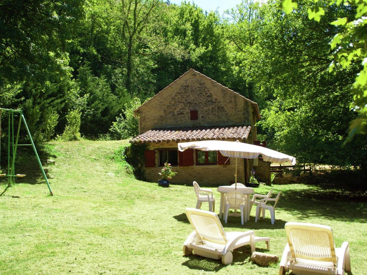 Cosy Holiday Home In Lantheuil With Garden Villefranche-du-Perigord ภายนอก รูปภาพ