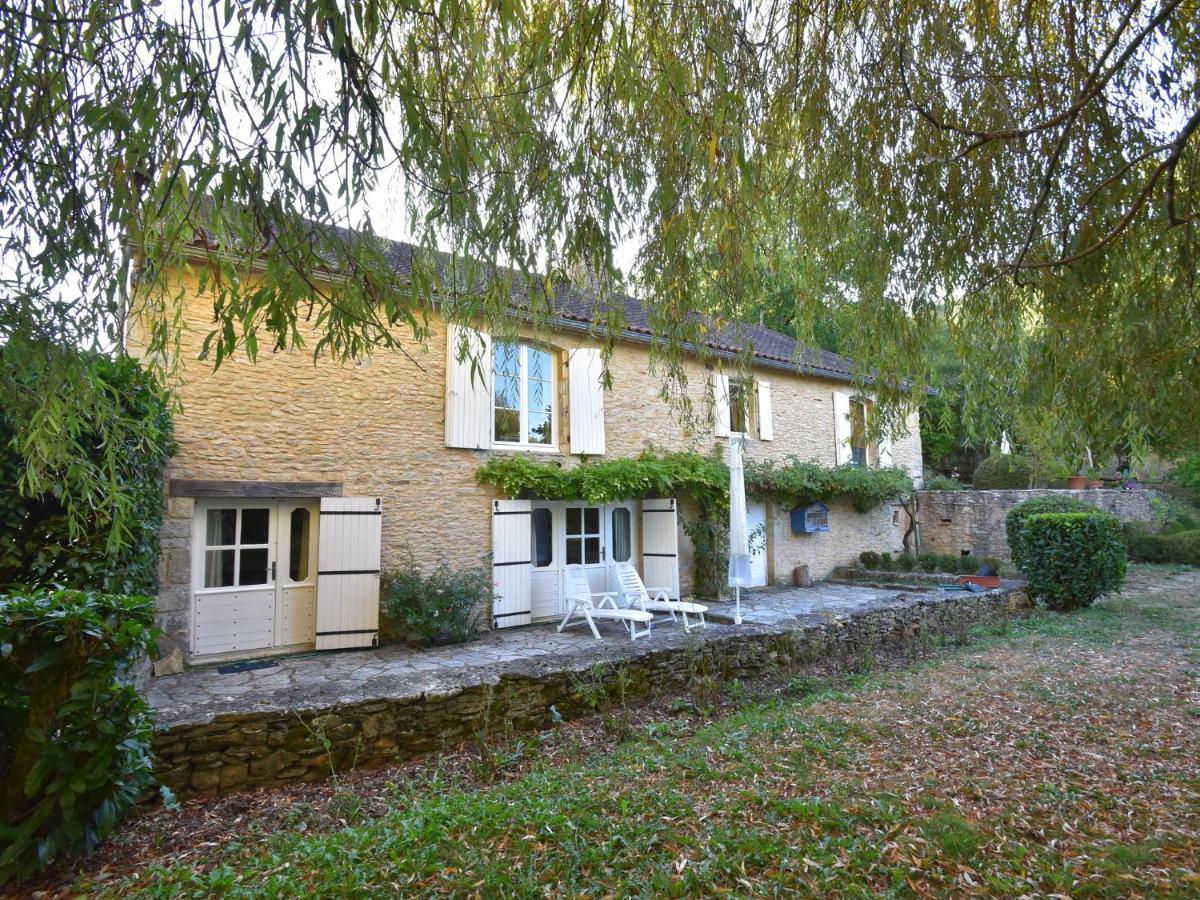 Cosy Holiday Home In Lantheuil With Garden Villefranche-du-Perigord ภายนอก รูปภาพ