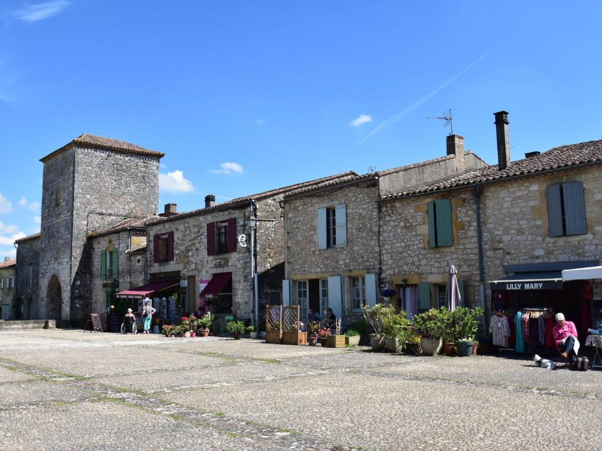 Cosy Holiday Home In Lantheuil With Garden Villefranche-du-Perigord ภายนอก รูปภาพ
