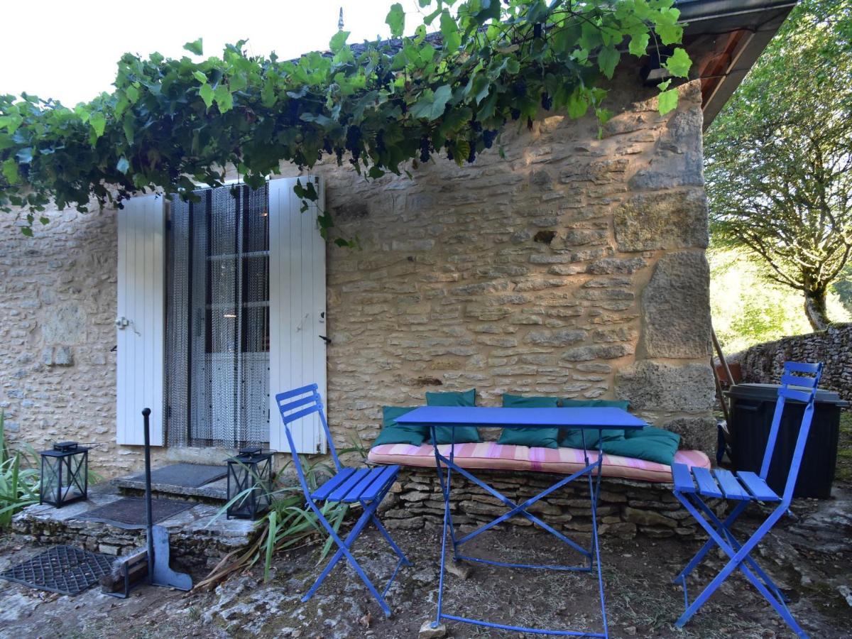 Cosy Holiday Home In Lantheuil With Garden Villefranche-du-Perigord ภายนอก รูปภาพ