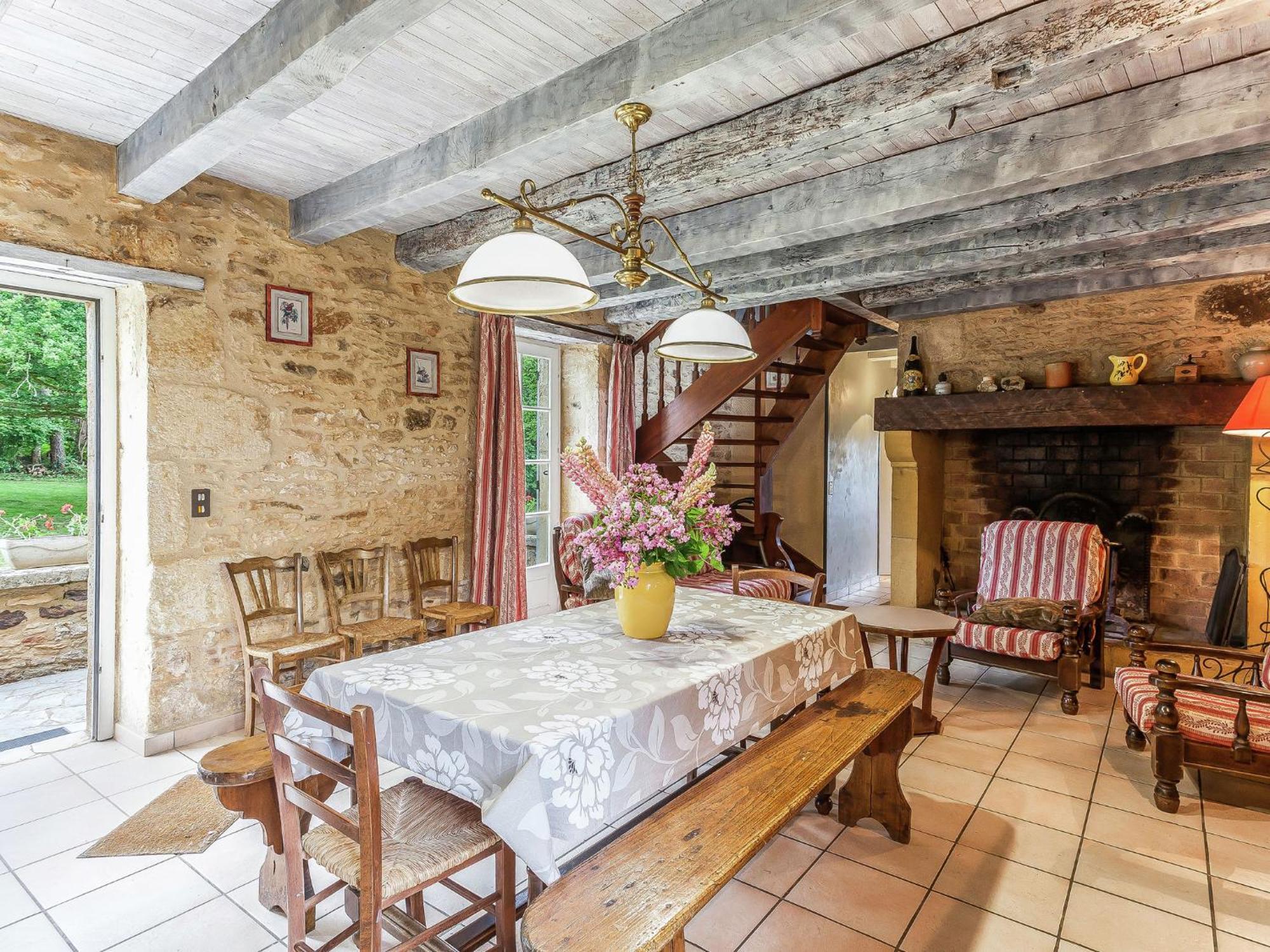 Cosy Holiday Home In Lantheuil With Garden Villefranche-du-Perigord ภายนอก รูปภาพ