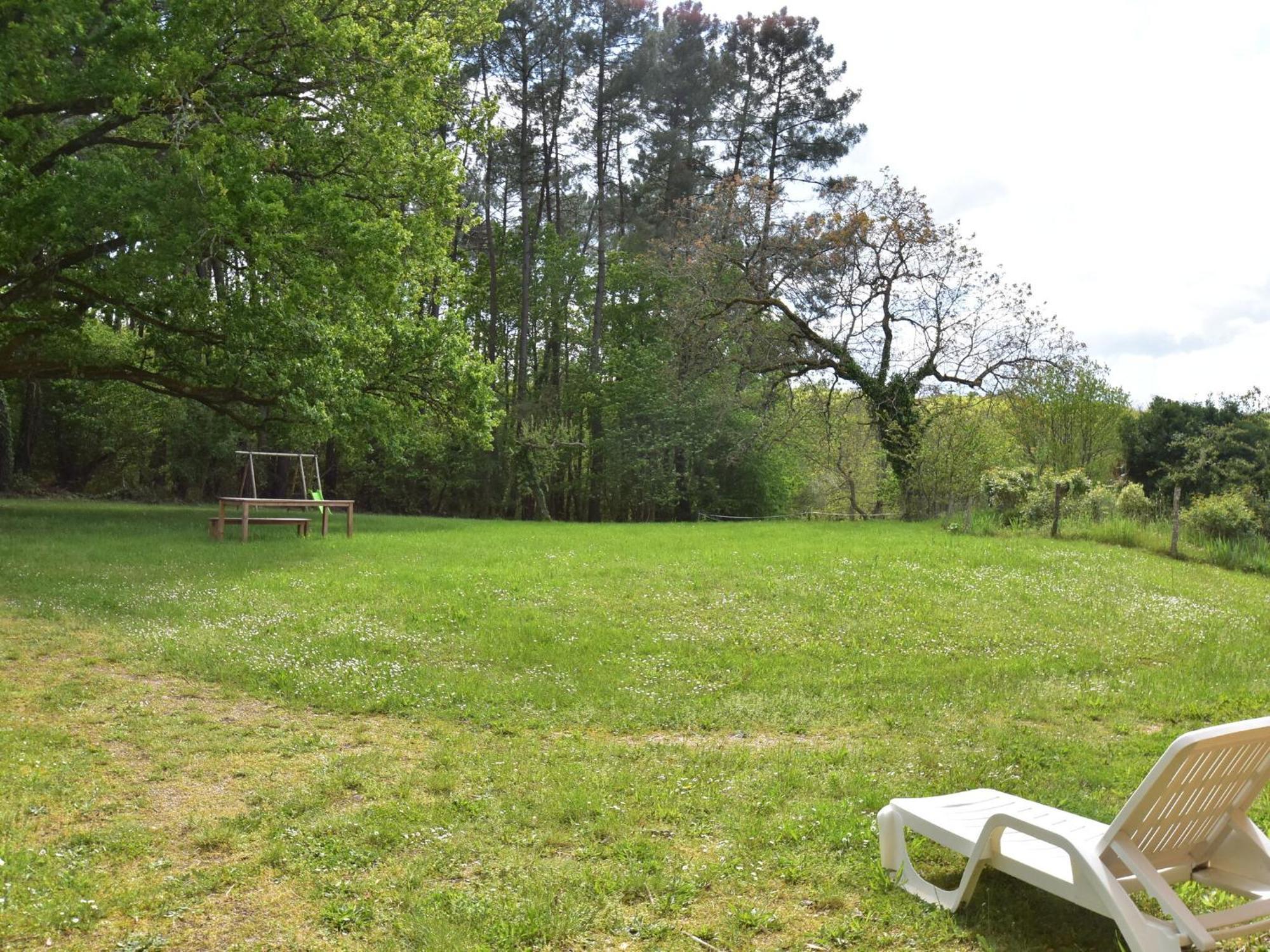 Cosy Holiday Home In Lantheuil With Garden Villefranche-du-Perigord ภายนอก รูปภาพ